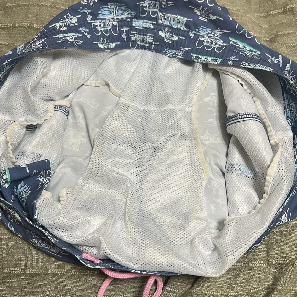 Vineyard Vines Men’s Medium Nautical Swim Trunks
